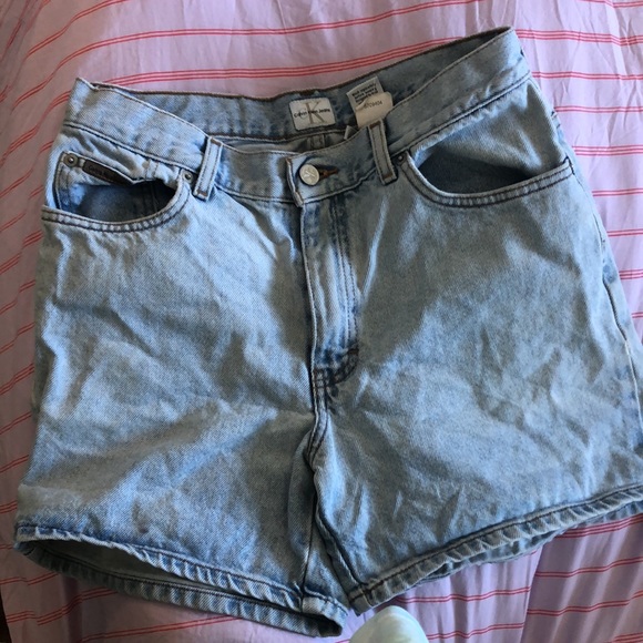 Calvin Klein light wash high rise Jean shorts vintage - Picture 2 of 4